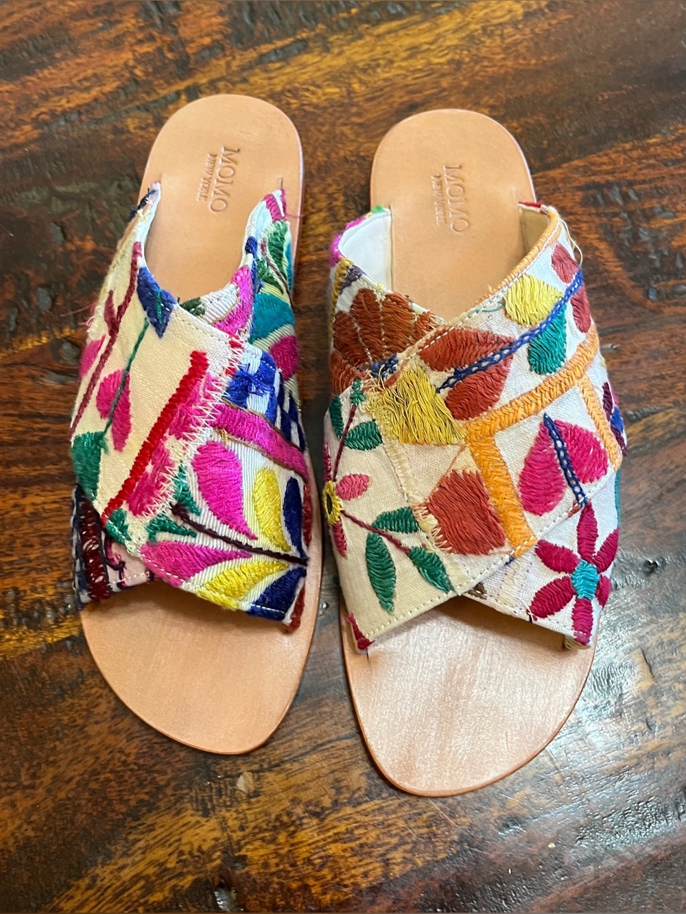 MOMO x Free People Hand-Embroidered Multicolor Women’s Slide Sandals. Boho NEW 9
